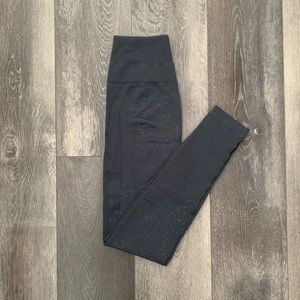 🍋 lululemon Free To Flow 7/8 Tight; Size 2